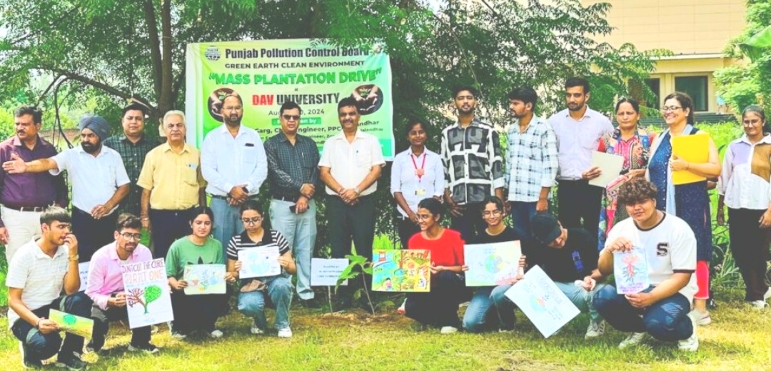 Planted 1000 saplings under 'Green Earth Clean Environment' campaign